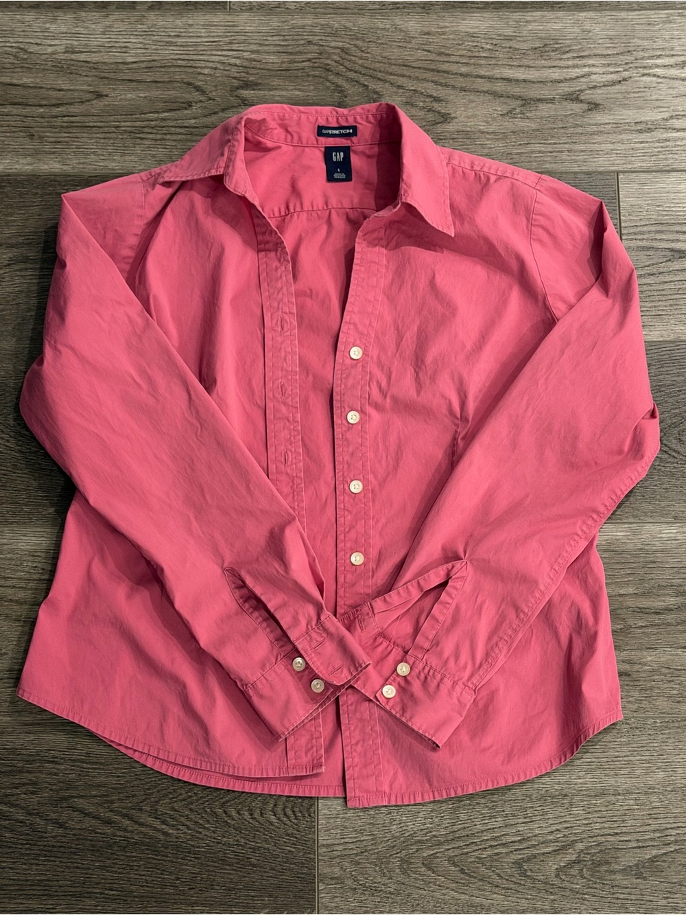 GAP • Women’s Pink Long Sleeve Button-Down Shirt